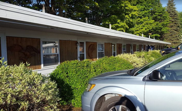 Gateway Motel - From Web Listing (newer photo)